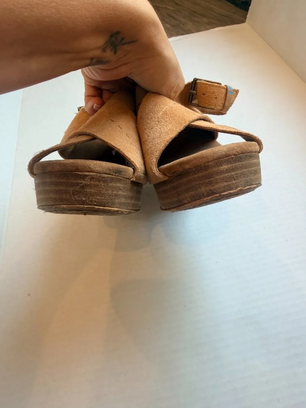 TOMS Ibiza Honey Suede Platform Sandals Block Heel Crisscross - Size 7.5